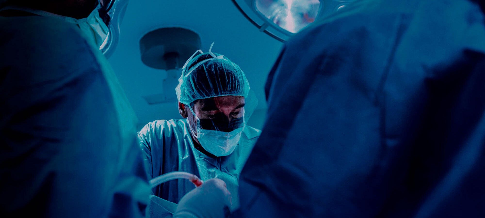 Marginum - Doctor operating